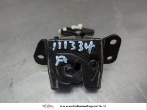 O204175 Gebruikte slotmechaniek achterklep Hyundai Tucson