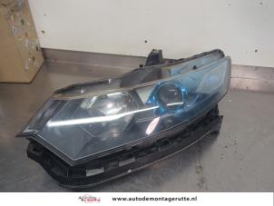 O204185 Gebruikte koplamp links Honda Insight
