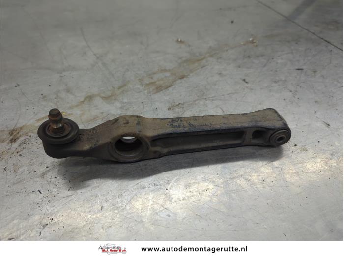 Gebruikte Draagarm rechts-voor Opel Agila O204191
