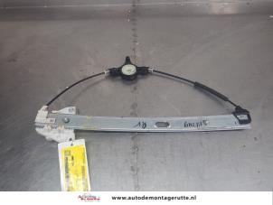 O204236 Gebruikte raammechaniek 4deurs rechts-voor Mazda 6