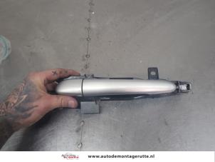 O204227 Gebruikte deurgreep 4deurs links-achter Mazda 6