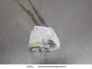 O204223 Gebruikte deurslot mechaniek 4deurs rechts-achter Mazda 6