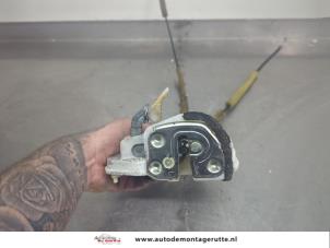 O204220 Gebruikte deurslot mechaniek 4deurs links-achter Mazda 6