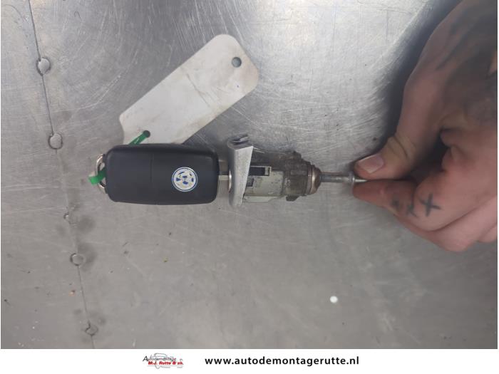 Gebruikte Cilinderslot Portier links Volkswagen Polo O204244