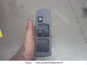O204245 Gebruikte elektrisch raam schakelaar Mitsubishi Colt