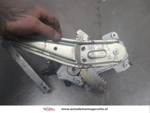 O204209 Gebruikte ruitmechaniek 4deurs links-achter Honda Insight