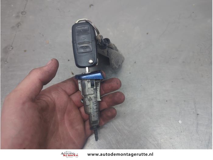 Gebruikte Deurslot Cilinder links Skoda Fabia O204268