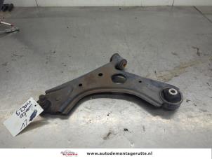 O204293 Gebruikte triangel links-voor Opel Combo