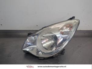 O204345 Gebruikte linker koplamp Opel Agila