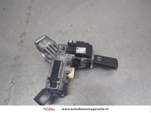 O204385 Gebruikte kontaktslot+sleutel Mazda 6