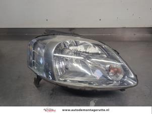 O204387 Gebruikte koplamp rechts Volkswagen Fox