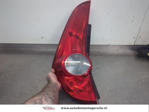 O204391 Gebruikte achterlicht links Opel Agila