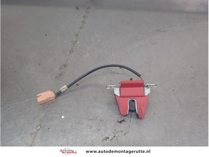 Gebruikte Achterklep Slotmechaniek Volkswagen Fox O204398