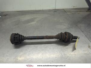 O204459 Gebruikte steekas links-achter BMW 5-Serie