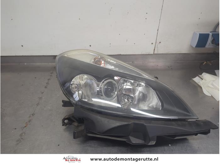 Gebruikte Rechter Koplamp Renault Clio O204498