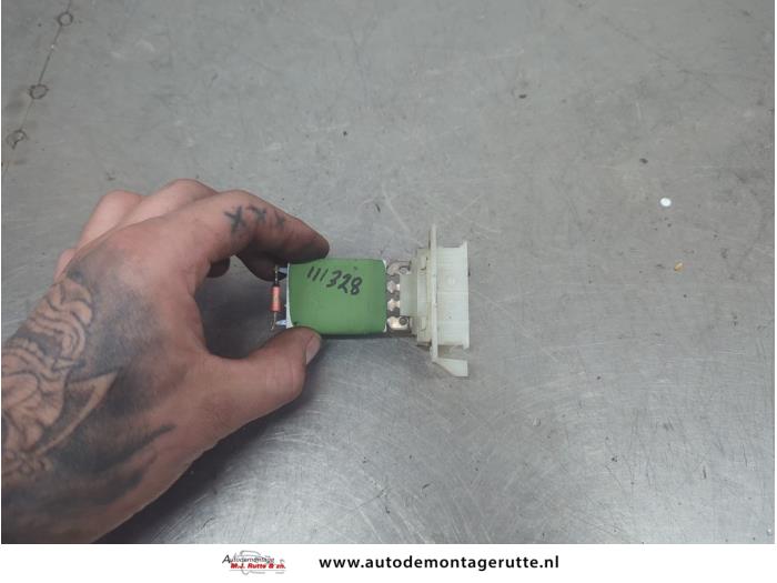 Gebruikte Kachel Weerstand Peugeot 107 O204511
