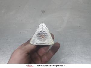 O204532 Gebruikte knipperlicht scherm links-voor Mitsubishi Colt
