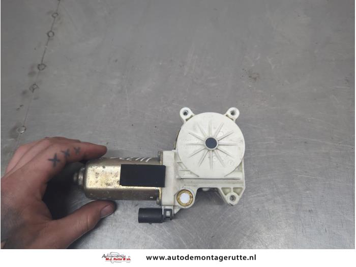 Gebruikte Portierruitmotor Ford Focus O204543