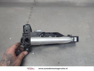 O204581 Gebruikte portiergreep 4deurs links-voor Renault Modus