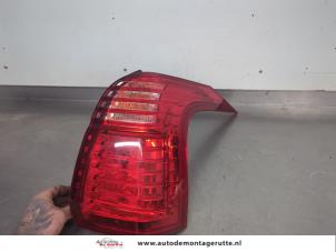 O204590 Gebruikte achterlicht rechts Peugeot 5008