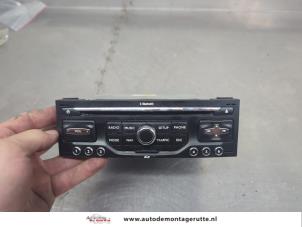 O204606 Gebruikte radio cd speler Peugeot 5008