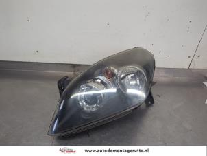 O204645 Gebruikte koplamp links Opel Tigra