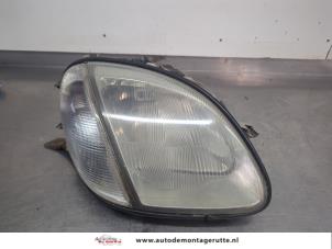 O204675 Gebruikte koplamp rechts Mercedes SLK