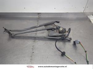 O204678 Gebruikte ruitenwismotor+mechaniek Mercedes SLK
