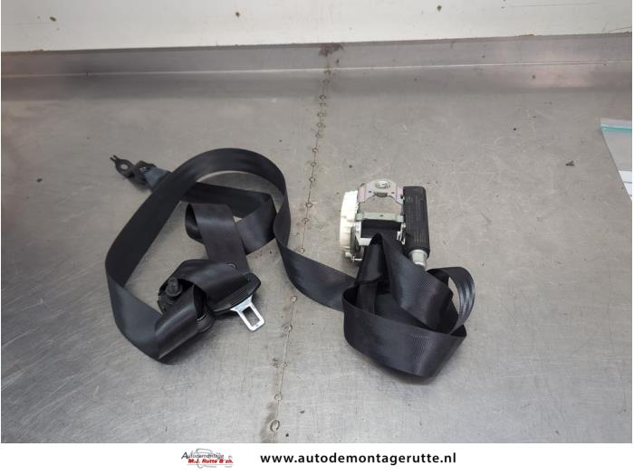 Gebruikte Veiligheidsgordel rechts-voor Skoda Fabia O204683