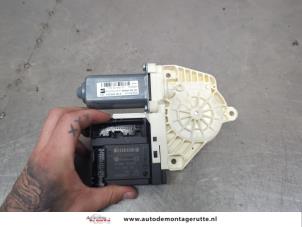 O204699 Gebruikte portierruitmotor Seat Leon