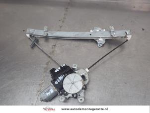 O204705 Gebruikte raammechaniek 4deurs rechts-voor Mitsubishi Outlander