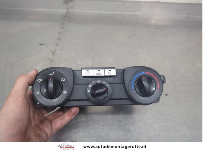 Gebruikte Chaufage Bedieningspaneel Hyundai I20 O204802