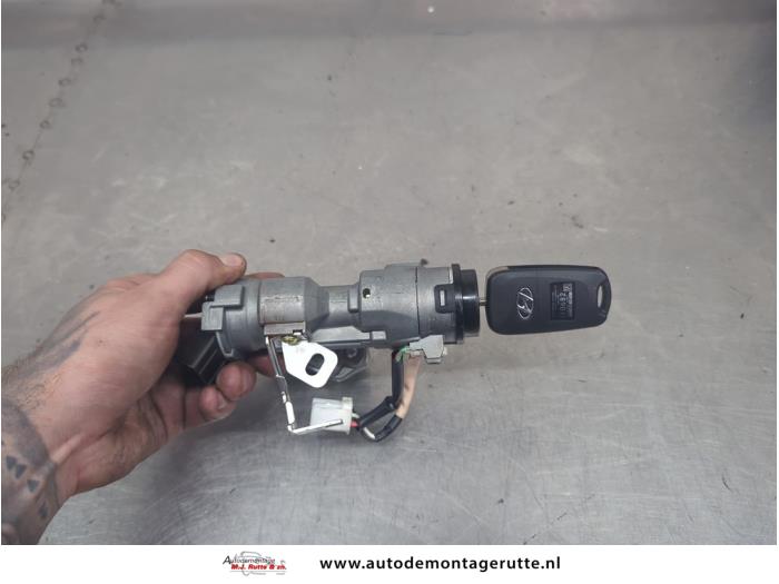 Gebruikte Sleutel+Contactslot Hyundai I20 O204804