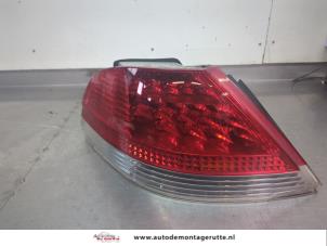 O204880 Gebruikte achterlicht links BMW 7-Serie