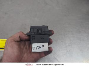 O204901 Gebruikte kachel weerstand Renault Megane