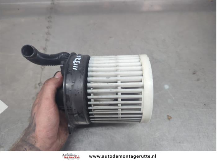 Gebruikte Chaufage Ventilatiemotor Opel Agila O204911