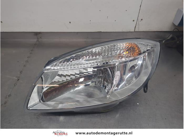 Gebruikte Linker Koplamp Skoda Fabia O204926
