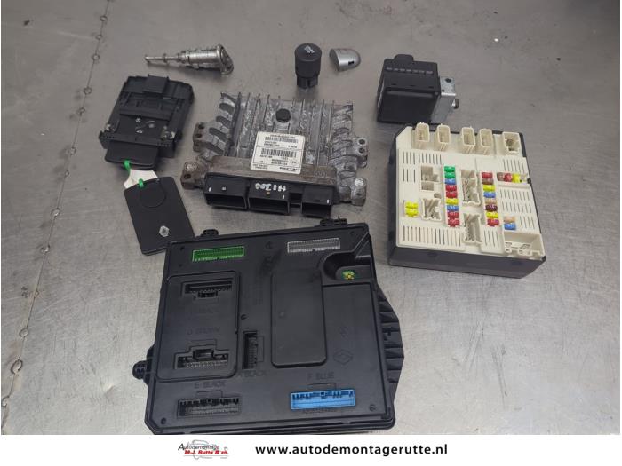 Gebruikte Contactslot + computer Renault Megane O204938
