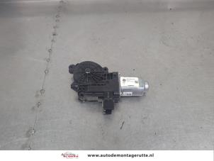 O204949 Gebruikte raammotor portier Seat Ibiza