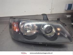 O205010 Gebruikte koplamp rechts Nissan Almera