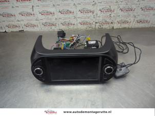 O205045 Gebruikte display interieur Peugeot Bipper