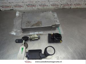 O205047 Gebruikte contactslot + computer Chrysler PT Cruiser