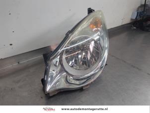 O205071 Gebruikte linker koplamp Opel Agila