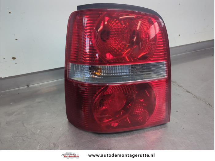 Gebruikte Achterlicht links Volkswagen Touran O205087