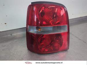 O205087 Gebruikte achterlicht links Volkswagen Touran