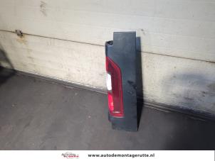 O205106 Gebruikte achterlicht rechts Renault Trafic