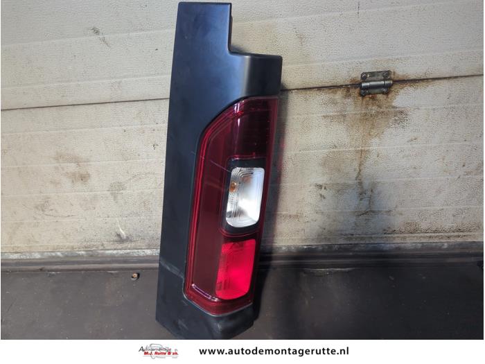 Gebruikte Achterlicht links Renault Trafic O205107