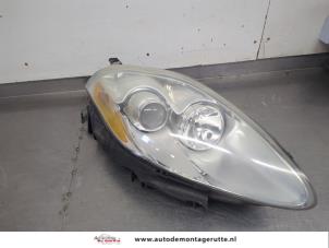 O205112 Gebruikte koplamp rechts Fiat Bravo