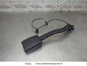 O205136 Gebruikte veiligheidsgordel insteek rechts-voor Volkswagen Eos