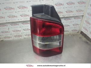O205145 Gebruikte achterlicht links Volkswagen Transporter